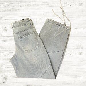 NWT Madden NYC Light wash Barrel Jeans with tie at bottom! Size 2